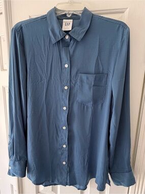GAP Women’s Slate Blue Long-Sleeve Button-Down Easy Shirt M